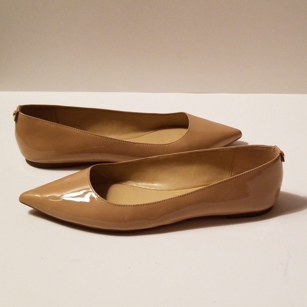 MICHAEL Michael Kors Arianna nude ballet flat